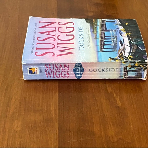 Susan Wiggs “Dockside” Paperback - Picture 4 of 7